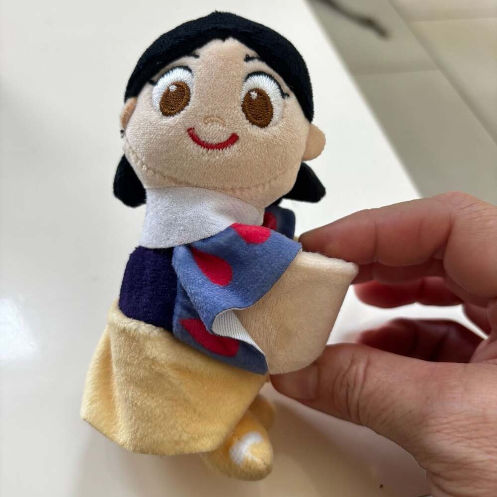 Disney Snow White Bullsitoy Plush Slap Band
